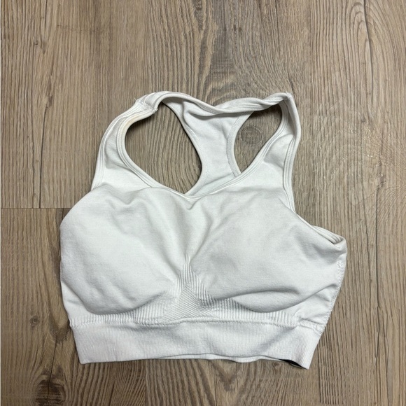 Alphalete Sports Bra - Picture 2 of 5